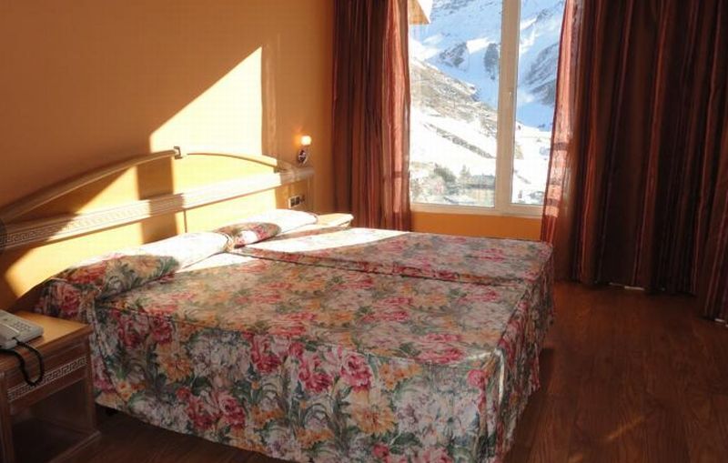 Hotel Reino Nevado Sierra Nevada Exterior photo